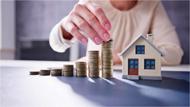 Cum pot românii să își reducă ratele la creditele imobiliare după majorarea dobânzilor.