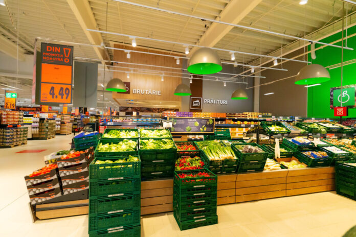 Kaufland-sprijina-producatorii-locali-de-legume-si-fructe-1024x683-1